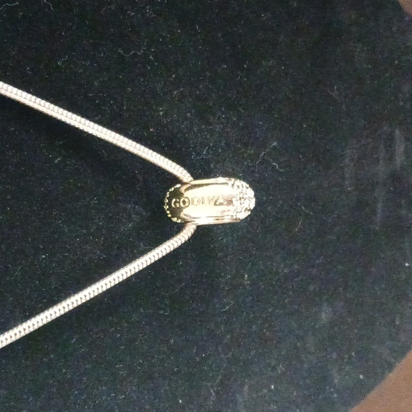 Godiva Pendant/Scarf Ring, 925 Italy Snake Chain 18"-20" - Picture 6 of 10